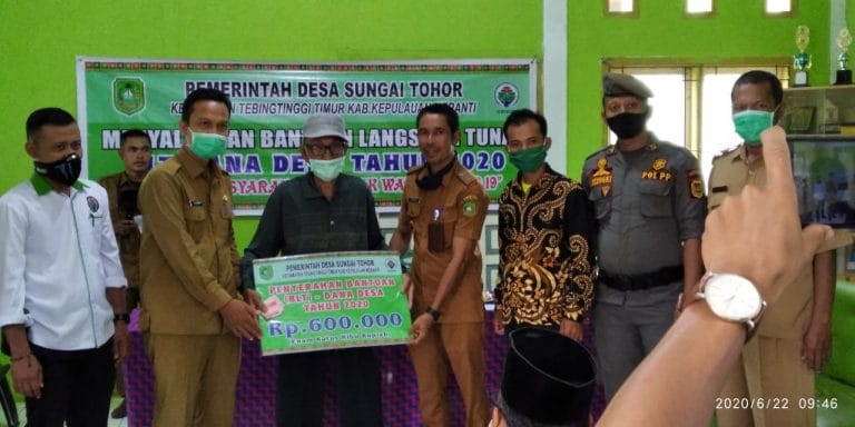 Pemdes Sungai Tohor Salurkan BLT-DD Tahap II Untuk 70 KK
